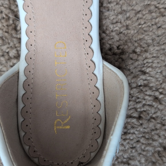 Restricted Women's Cream and Tan Patterned Flats - Picture 2 of 4